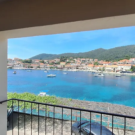 And Julija 布尔纳